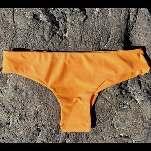 NWT Fused Hawaii Manini Bikini Bottom size M